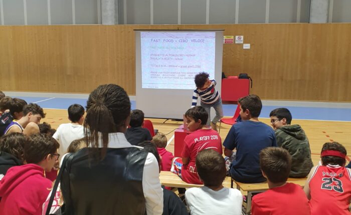 Socialmente sana e corretta alimentazione