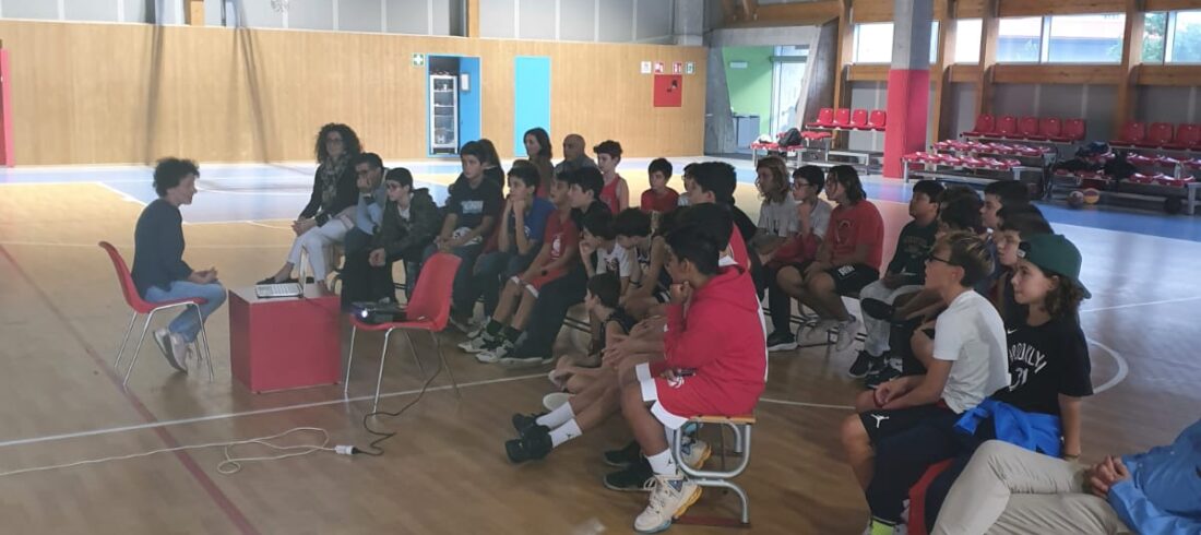 Socialmente sana e corretta alimentazione